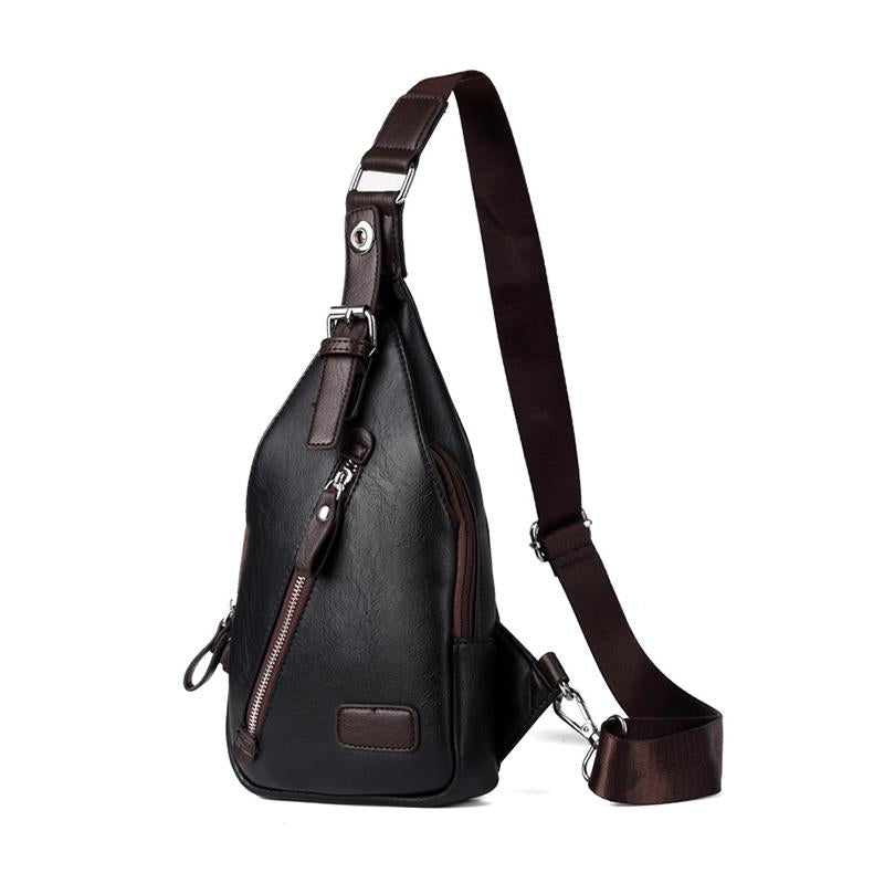 "Brun Crossbody läderväska för män, stilren design med robusta beslag och rymlig huvudficka, perfekt för vardagsbruk."