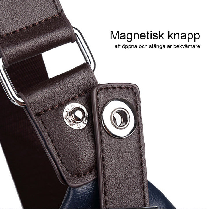 "Brun Crossbody läderväska för män, stilren design med robusta beslag och rymlig huvudficka, perfekt för vardagsbruk."