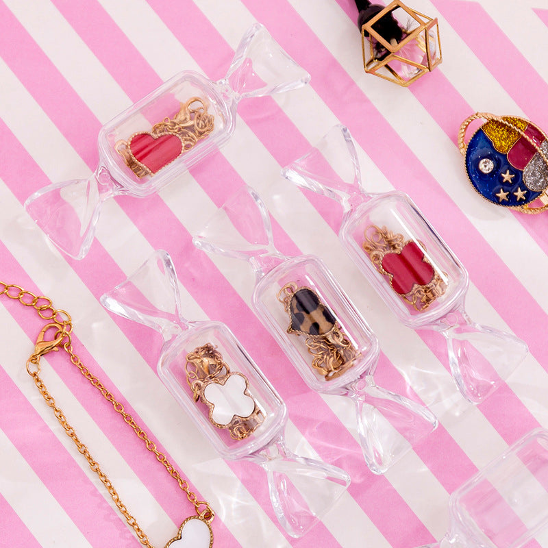 Candyformad smyckesask i rosa, elegant förvaring av smycken och accessoarer, kompakt och multifunktionell.