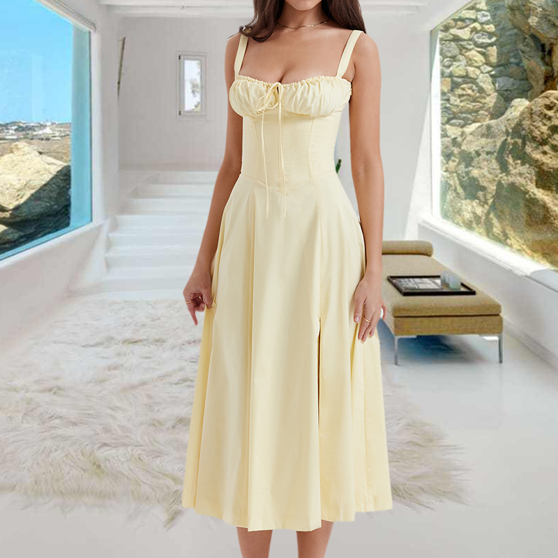 "Carmen Tryckt Bustier solklänning med elegant tryck och bustier liv, perfekt för sommarfester och feminina uttryck."