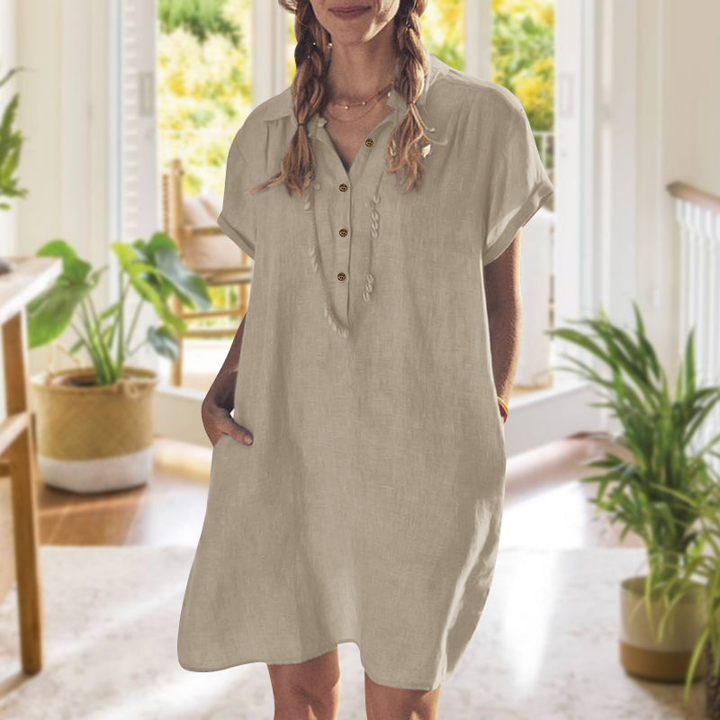 Casual dam skjortklänning i bomull-linne med fickor och V-ring, enfärgad design, perfekt för sommarens äventyr.