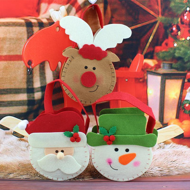 "Charmiga julklappspåsar med 3D-motiv som jultomte och snögubbe i filt, linne och pleuche för julklappsinslagning."