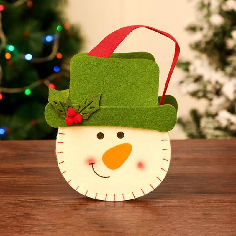 "Charmiga julklappspåsar med 3D-motiv som jultomte och snögubbe i filt, linne och pleuche för julklappsinslagning."