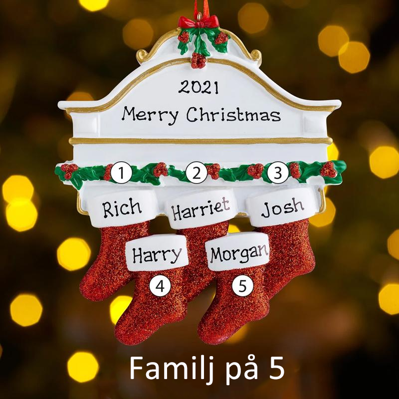 "Charmigt julhänge i harts, 7x9cm, perfekt för personliga julprydnader för hela familjen i granen."