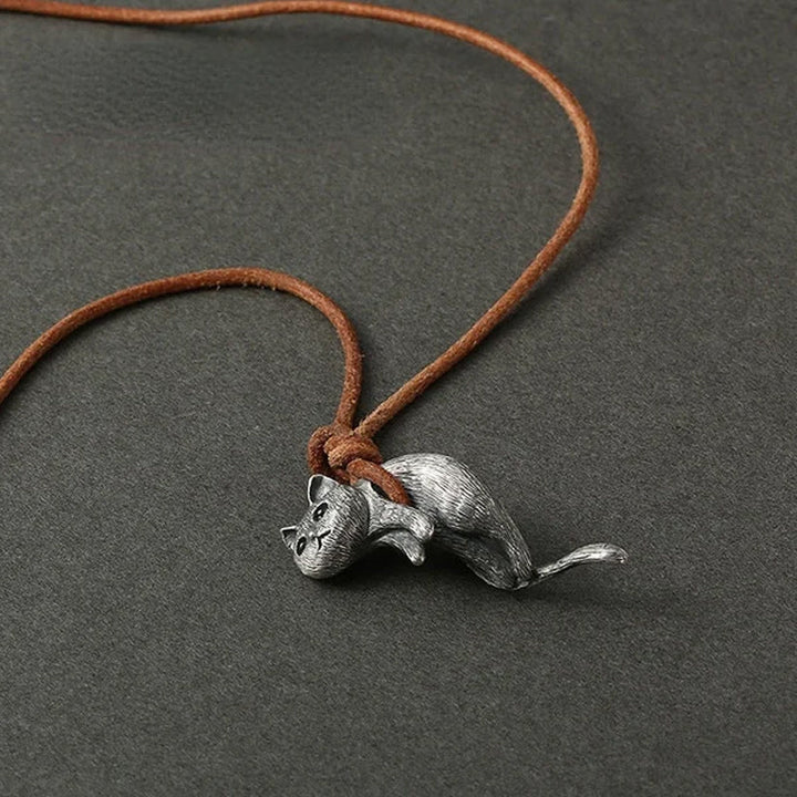 "Charmigt Scruffy katthalsband, robust koppar med silverfinish, strömning repsnöre och förtjusande katthänge"