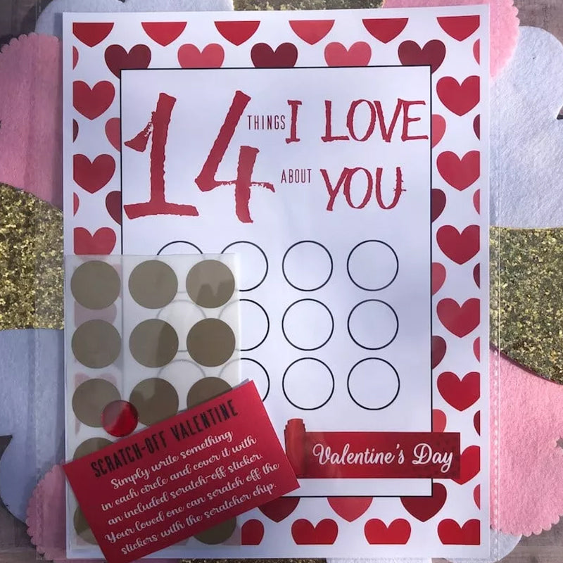 "Charmigt unisex anpassningsbart Alla hjärtans dag skrapkort med färgglad papperdesign och skrapklistermärken."