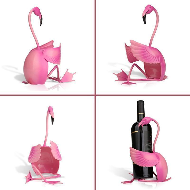 "Chic flamingo vinhållare i rosa metall, perfekt för elegant och lekfull inomhusdekoration, passar en vinflaska."