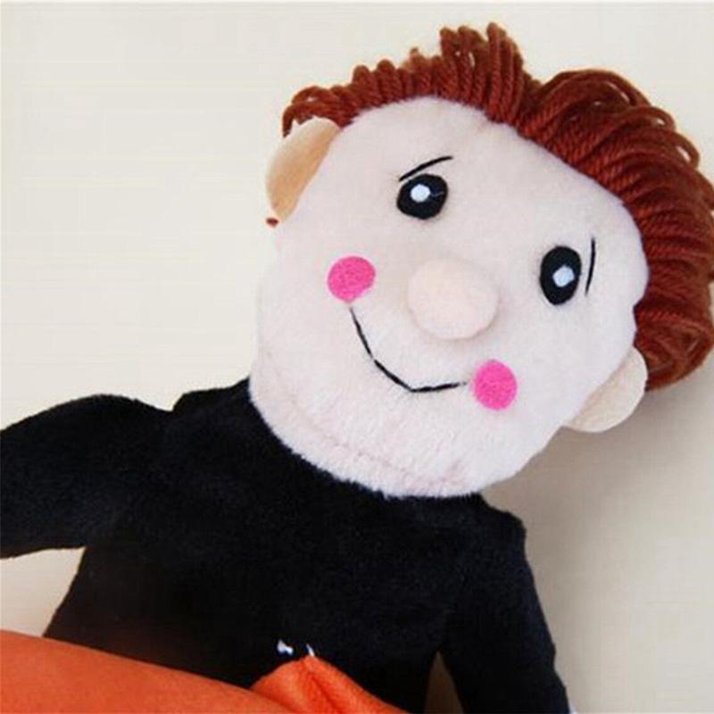 "Chic Halloween hunddräkt med livfull pumpadesign i mjuk sammet, perfekt för små till stora hundar. Justerbar passform."