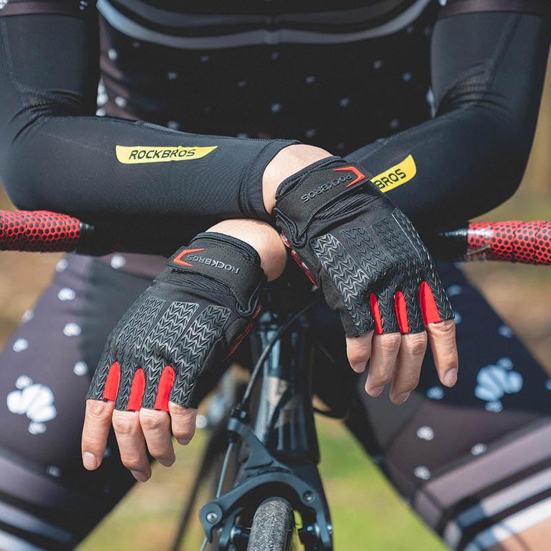"Cykelhandskar herr/dam med halvfinger, andningsbara, pekskärmsvänliga, svartgrå, idealiska för cykling, sportigt stilrena."