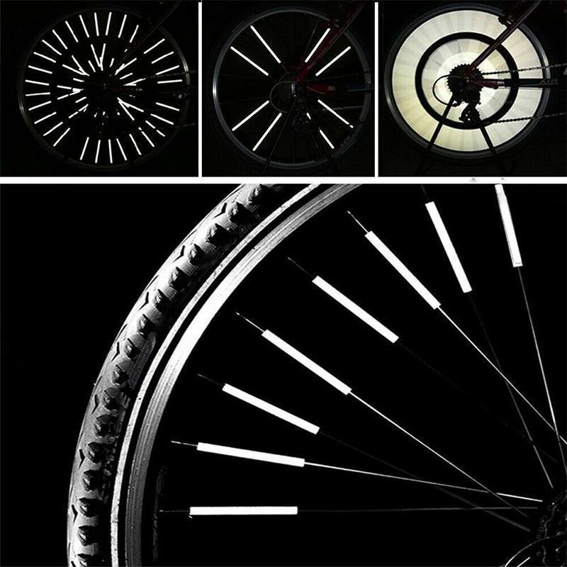 Cykelreflexer för unisex på ekrar, silverfärgade, 3D-reflekterande för hög synlighet och säkerhet vid nattcykling.