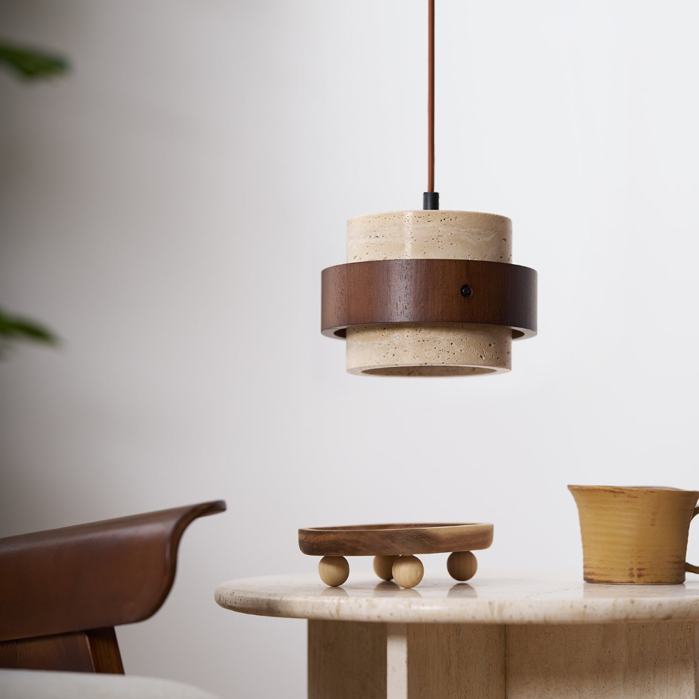 Travertin taklampa i cylindrisk form, modern och elegant designlampa.