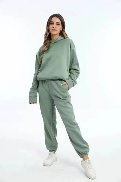 Tvådelad avslappnad lounge-set med oversized hoodie