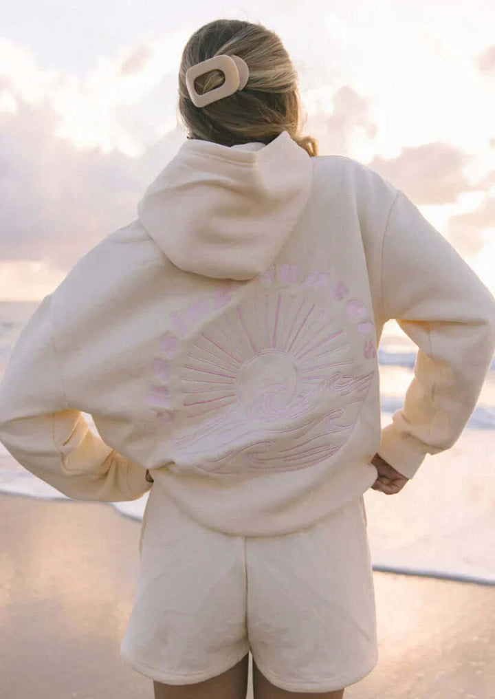 Stilren Hoodie med Grafiskt Tryck – Mjuk och Bekväm