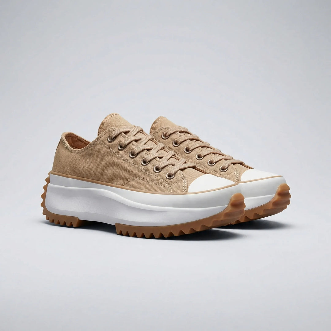Moderna platåskor Ashley för dam, med snörning och bekväm design. Trendiga damsneakers.