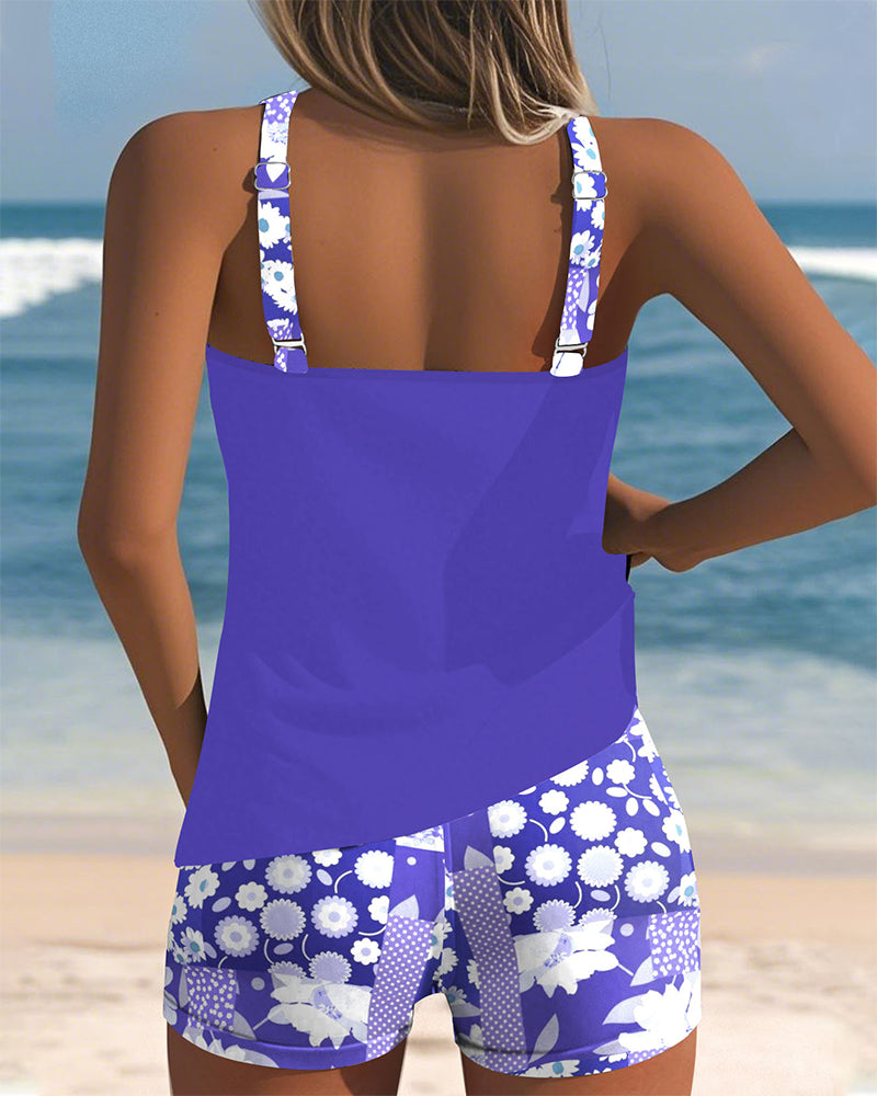 Elegant dam bikini set med bekväm passform. Perfekt för pool eller strandsemester.