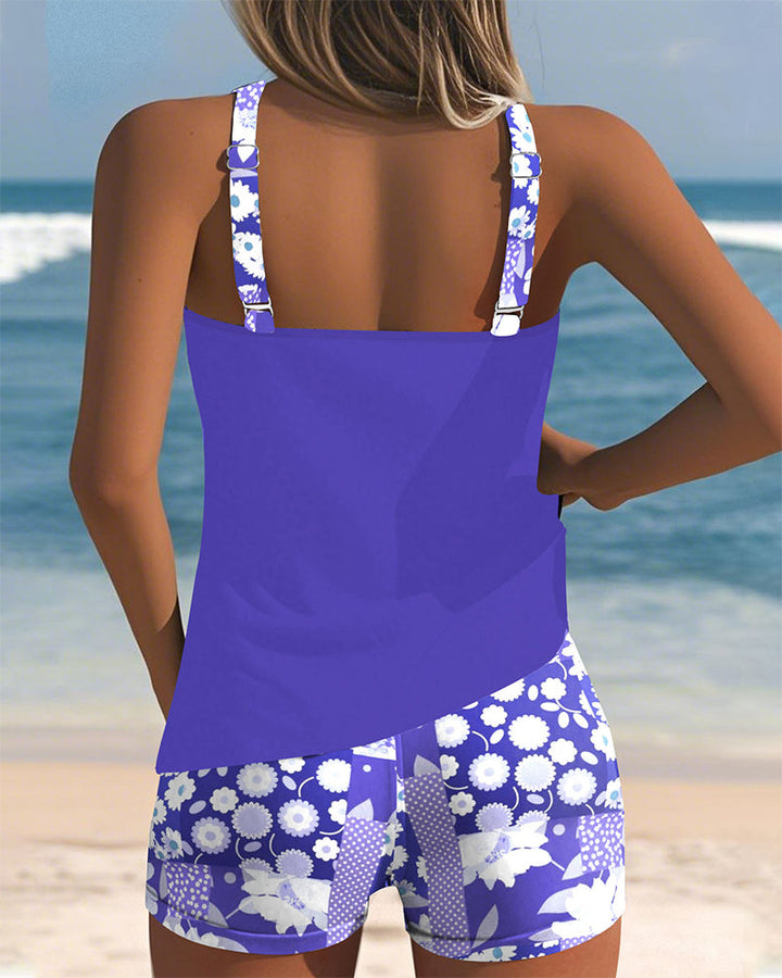 Elegant dam bikini set med bekväm passform. Perfekt för pool eller strandsemester.
