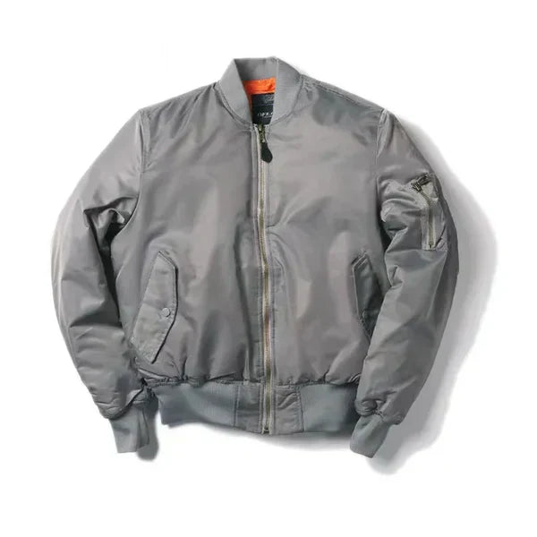 Dam bomberjacka Nova, designad för alla väder. Vindtät & vattentålig MA-1 höstjacka för dam.