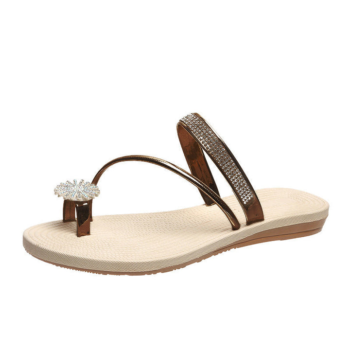 "Dam glittrande strass sandaler i flippflopp-design med kilklack och strassdetaljer, perfekta för sommarstil och fest."