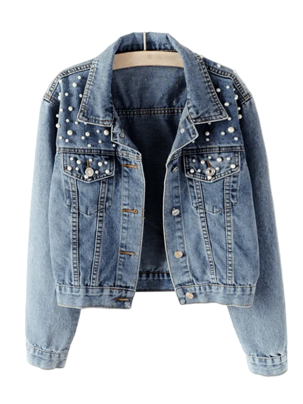 Dam jeansjacka i oversize passform med strassdetaljer för en trendig vårmode-look i denim