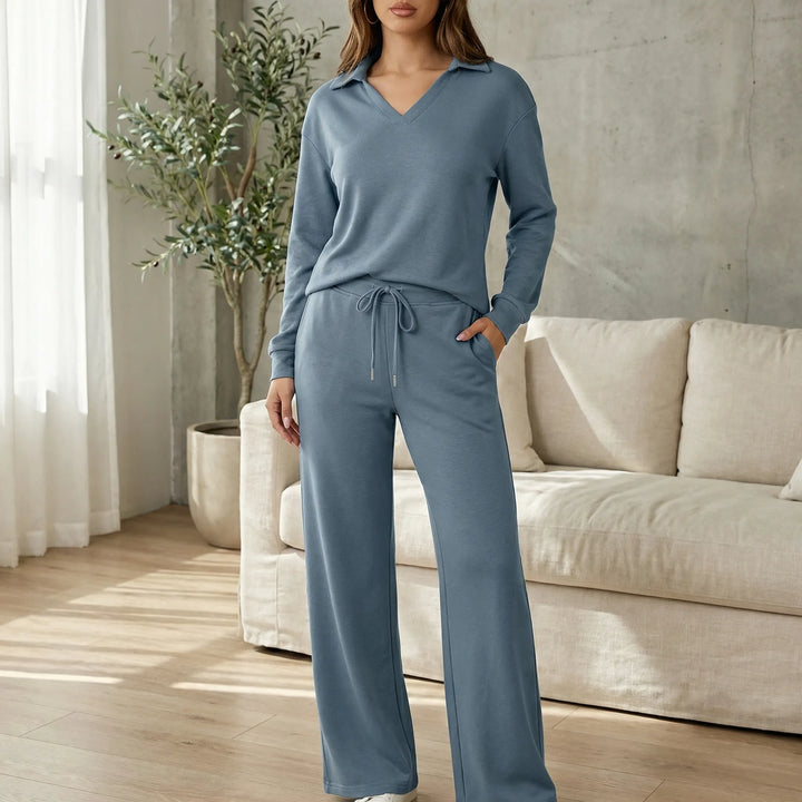 Dam loungewear set Gabriella med vida ben, perfekt för ultimat komfort och avkoppling.