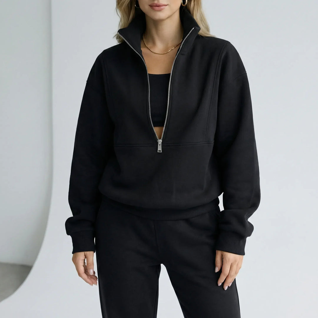Dam Relaxed Fit Sweater Set Alexis: bekvämt, stilrent loungewear med vid passform, tröja & byxor.