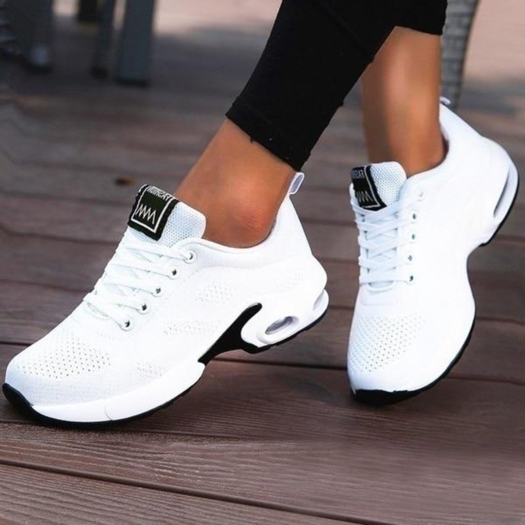 Ortopediska sneakers Dam Nova med avancerad stötdämpning och gel-sula för smärtfri komfort i vardagen.
