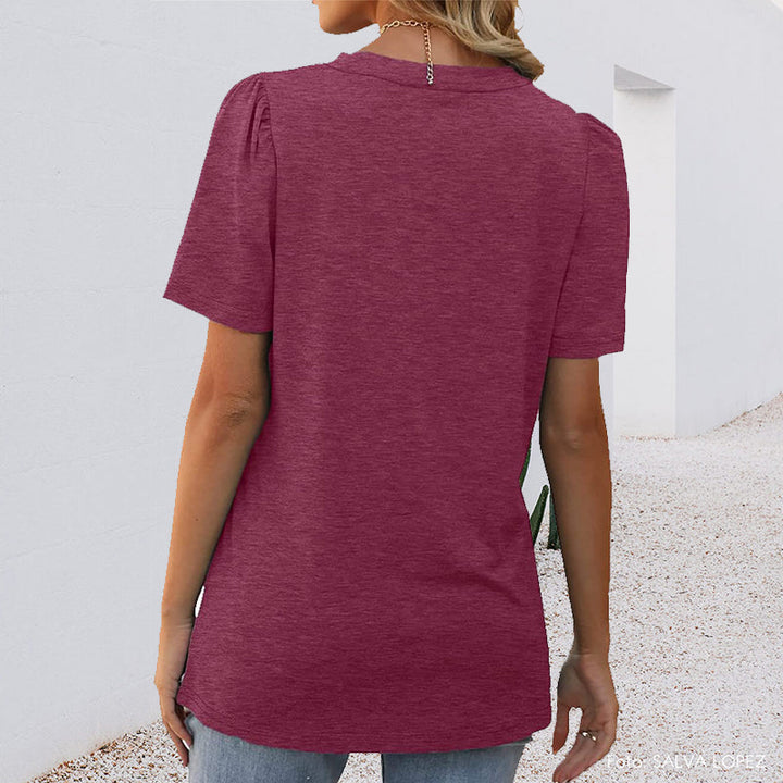 "Dam rundhals t-shirt med ficka i bomullsblandning, korta ärmar, mjuk textur, perfekt för sommaren."