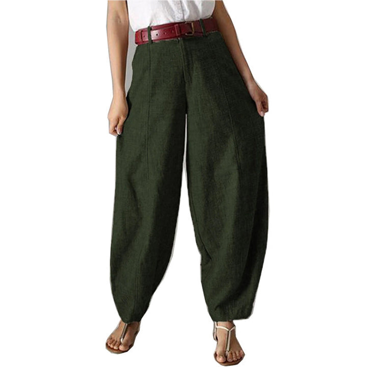 "Dambyxor med hög midja och breda ben, luftig design för vår/sommar, elegant och mångsidig, framifrån vy."
