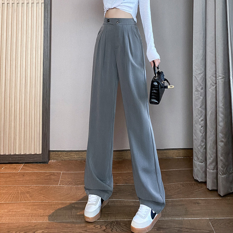 "Dambyxor med hög midja och vida ben i elegant stil, framifrån, slät textur, andningsbart material, chic och självsäker look.