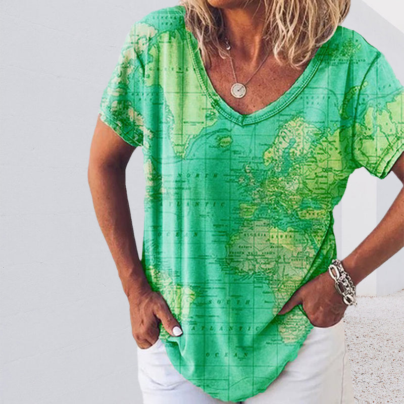 "Damer blå polyester t-shirt med grafiskt kartmotiv, detaljrik, mångfärgad design. Bekväm och stilren."