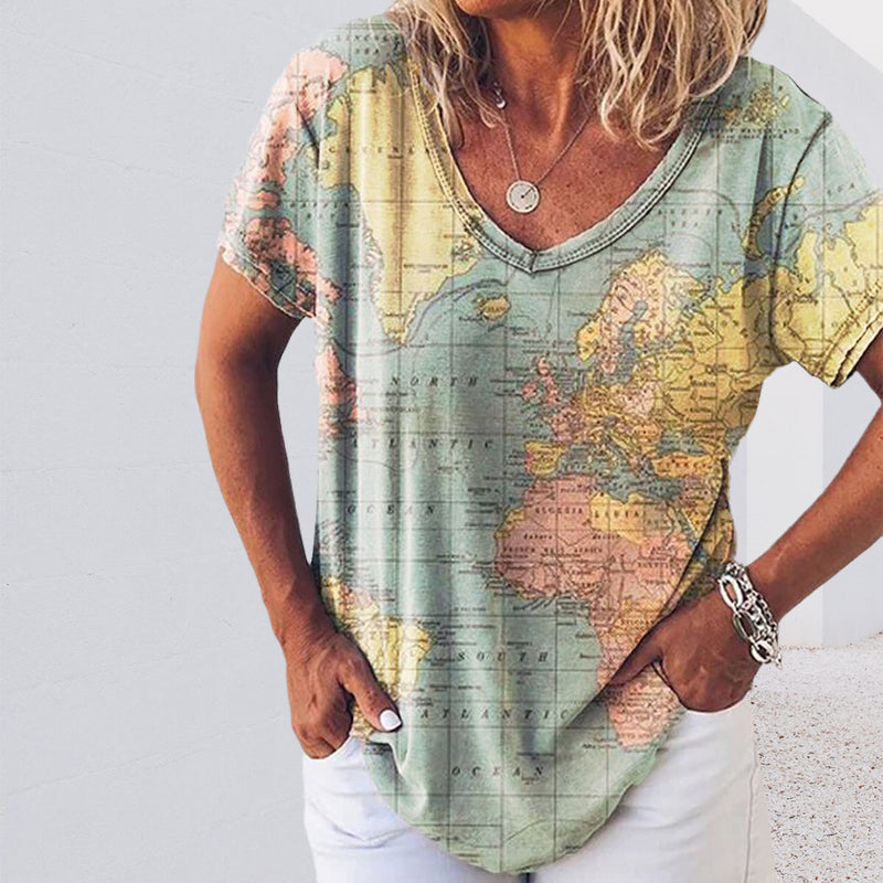 "Damer blå polyester t-shirt med grafiskt kartmotiv, detaljrik, mångfärgad design. Bekväm och stilren."