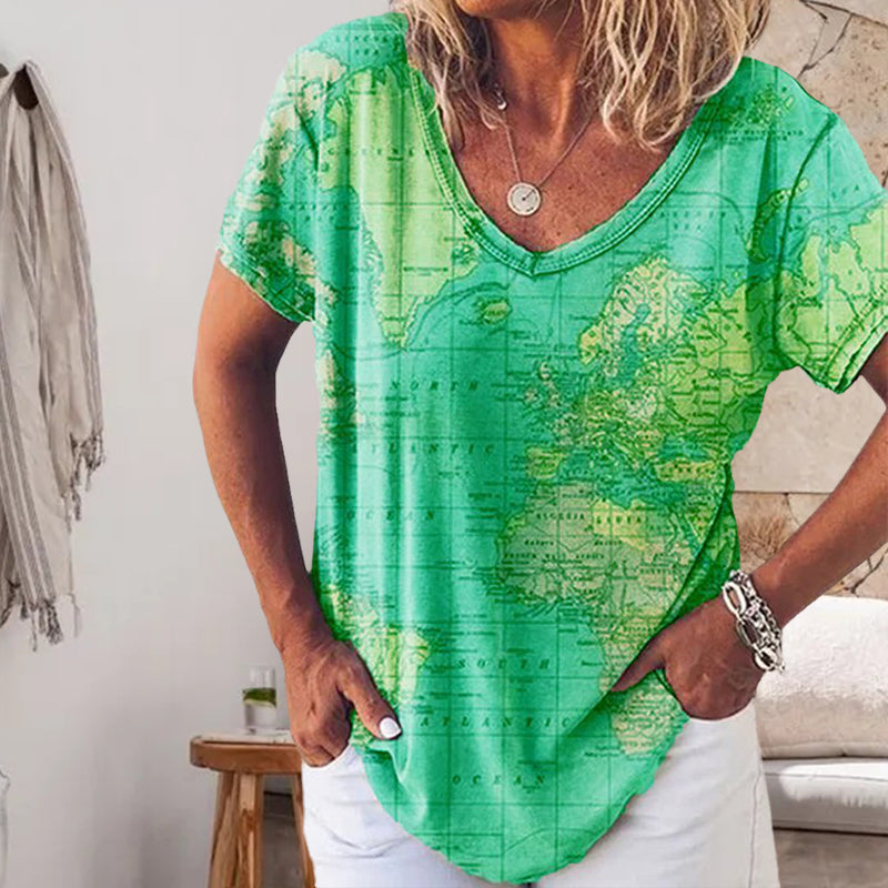 "Damer blå polyester t-shirt med grafiskt kartmotiv, detaljrik, mångfärgad design. Bekväm och stilren."