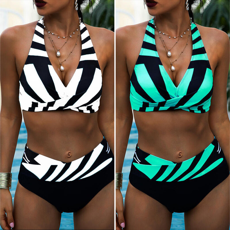 "Damer halterbikini, flerfärgad, randig design, trendig look för soliga dagar vid stranden eller poolen."