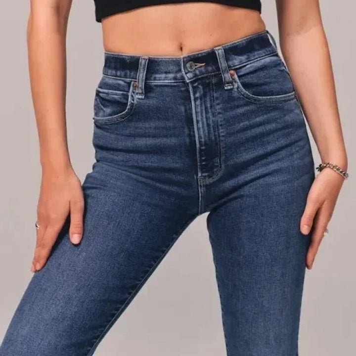 "Damer hög midja stretch denim flared jeans, blå med trendig flare och smickrande passform, perfekt för stil och komfort."