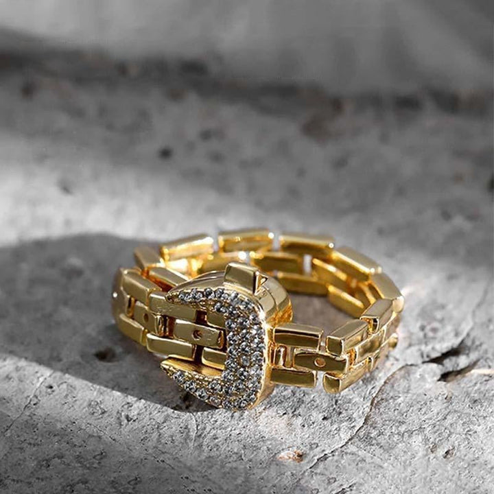 "Damer justerbar gyllene kedjering med gnistrande strass, elegant länkdesign, perfekt för fingertoppsmode."
