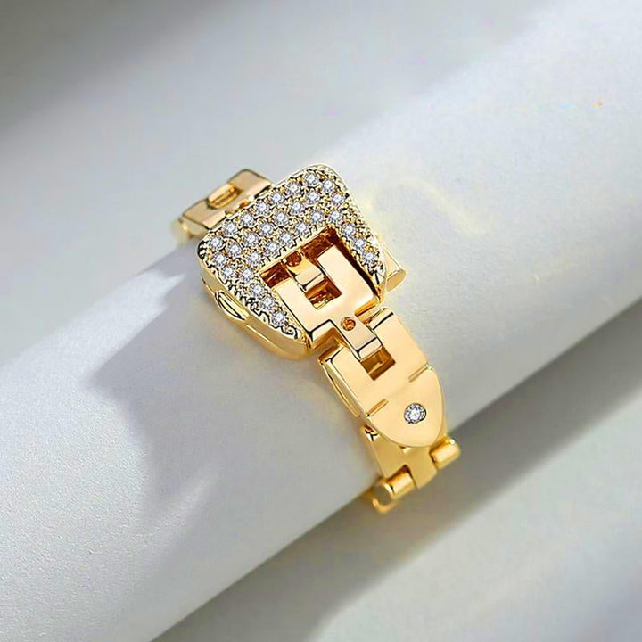 "Damer justerbar gyllene kedjering med gnistrande strass, elegant länkdesign, perfekt för fingertoppsmode."