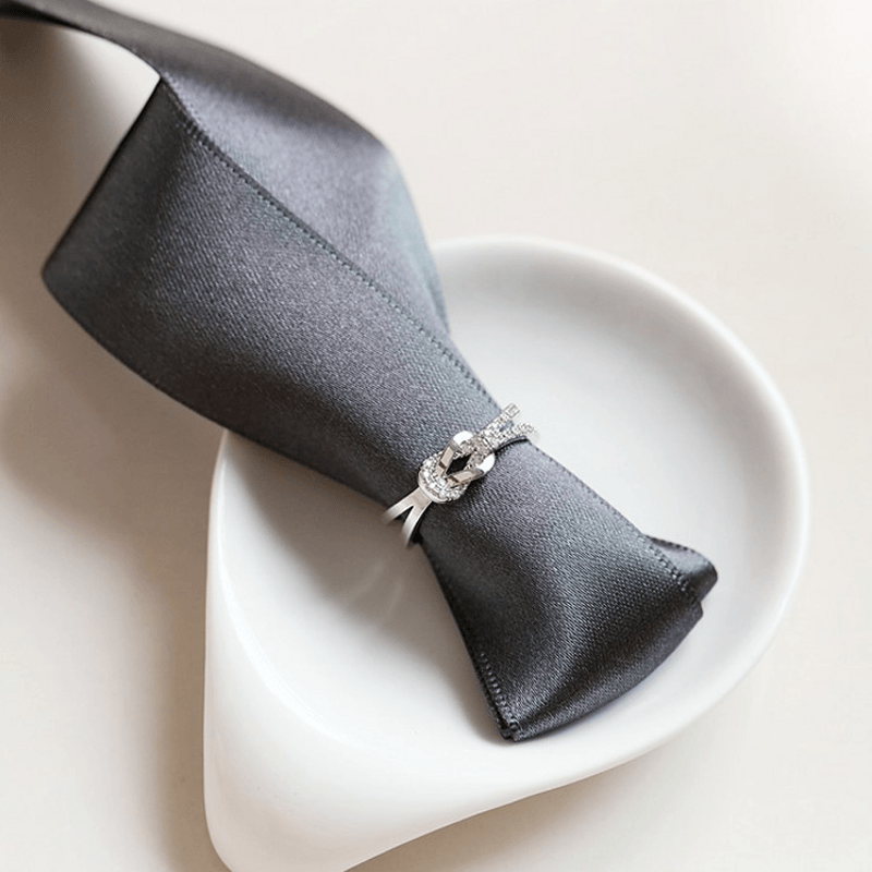 "Damer justerbar vänskaps knut ring i guld, gyllen rosa och silver. Tidlös design med elegant knutmotiv."