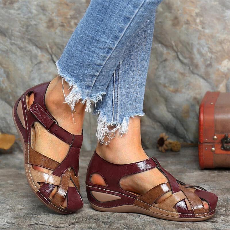 "Damer retro rund tå kors spänne sandaler, brun läderdesign med ergonomiskt stöd och halksäker sula."