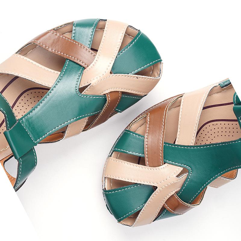 "Damer retro rund tå kors spänne sandaler, brun läderdesign med ergonomiskt stöd och halksäker sula."