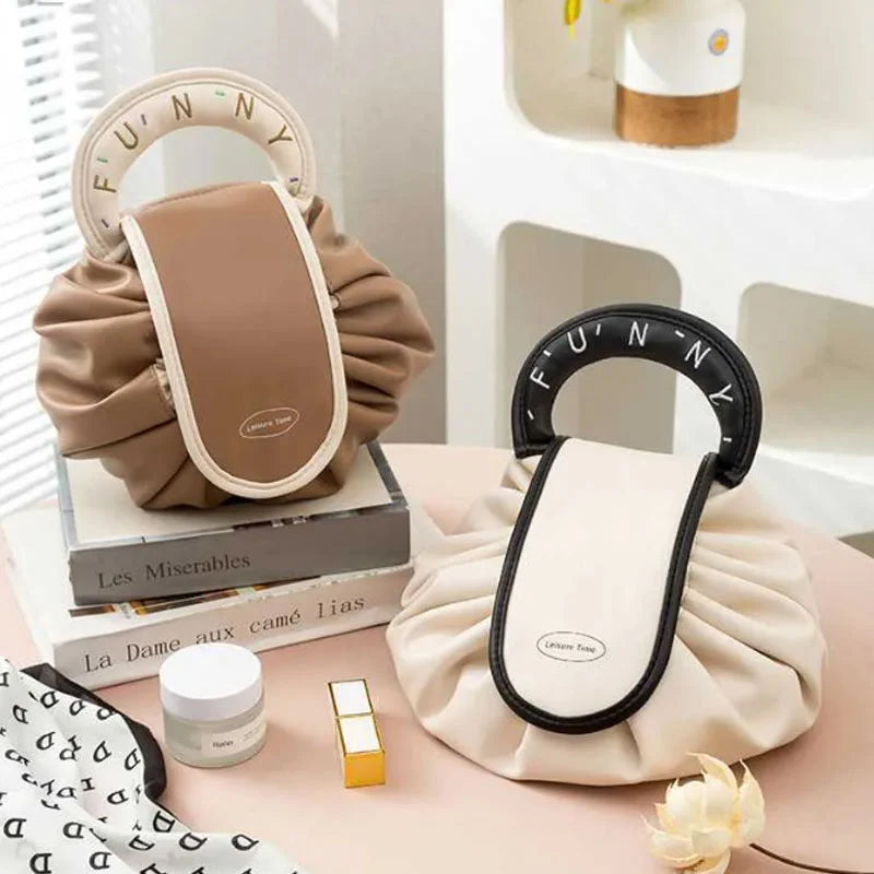 "Damer sminkväska, dragsnöredesign i beige, brun, rosa; elegant, funktionell med rymlig interiör, PU-material."