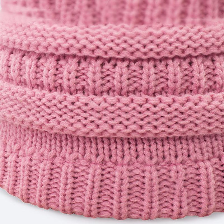 "Damer stickat hästsvansmössa i flera färger, mjukt material, unik design, visar hästsvans, modetillbehör som passar alla."