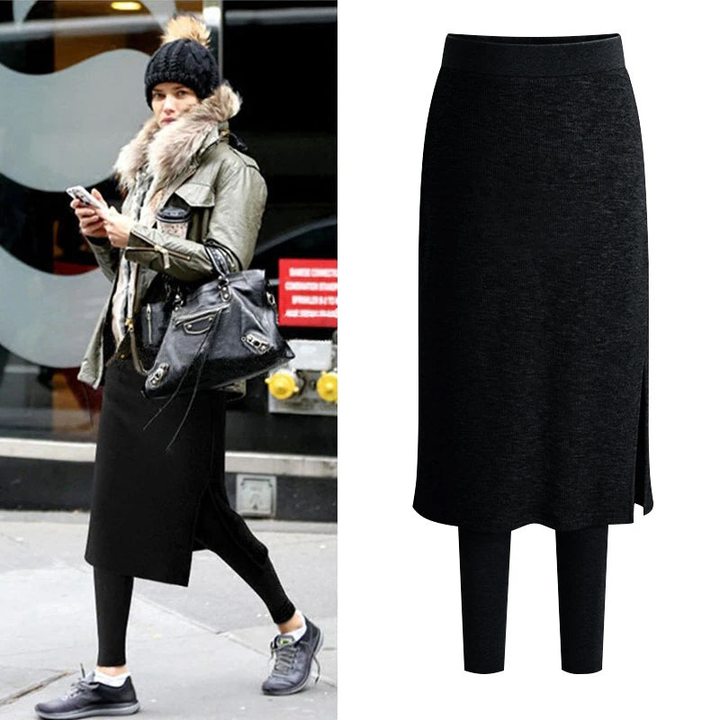 "Damer termiska vinterleggings med fleecekjol i svart, mjukt och varmt material, idealiska för kalla dagar med elegant stil."