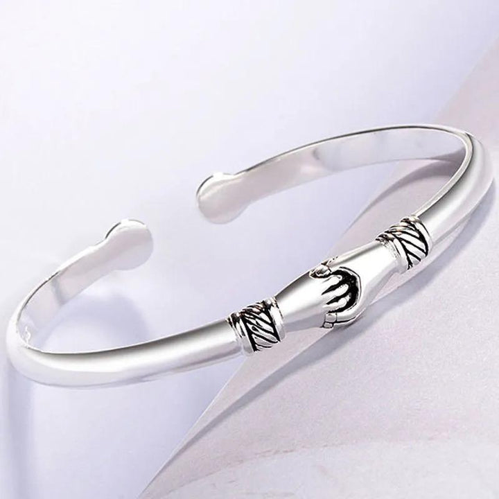 Damers S925 silverarmband med justerbar slinga och elegant design, perfekt för vänskap och alla tillfällen.