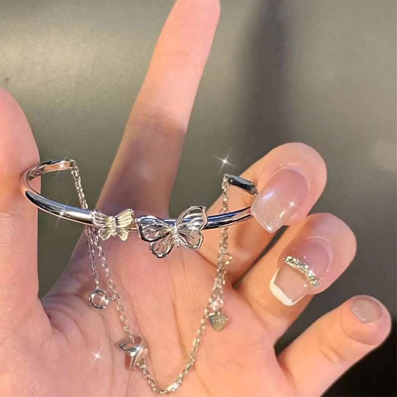 "Damhalsband med dubbla rosetter i silver, elegant design för damer, justerbar kedja, nickelfritt och blyfritt smycke"