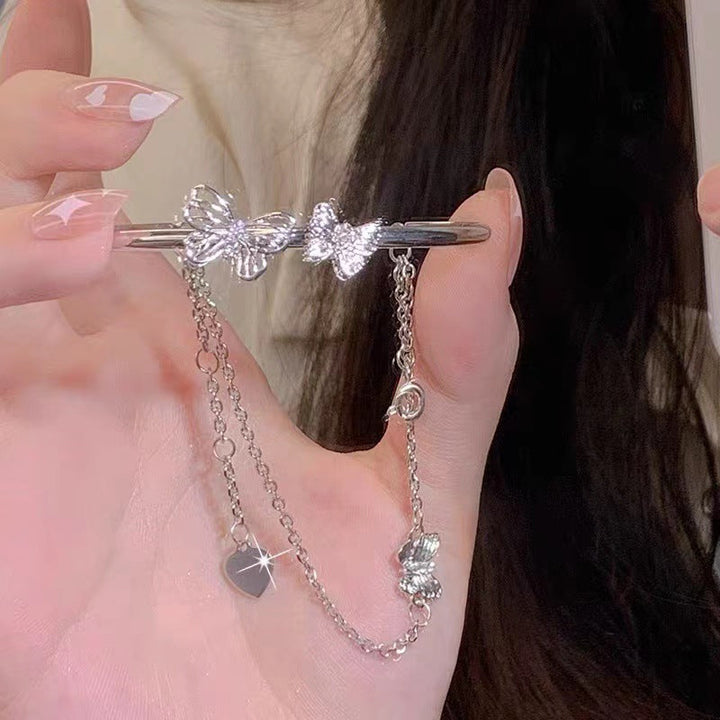 "Damhalsband med dubbla rosetter i silver, elegant design för damer, justerbar kedja, nickelfritt och blyfritt smycke"