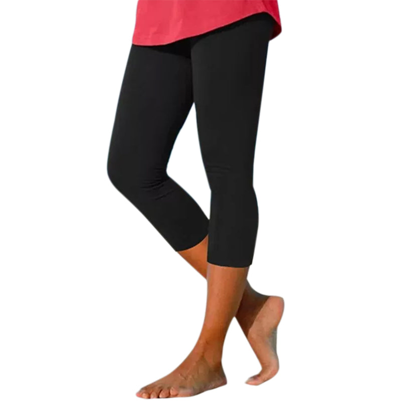 "Damhögmidja 3/4 yoga leggings med fickor, knälång, svart, smörmjuk yta, hög midja, främre fickor, stretchigt tyg."
