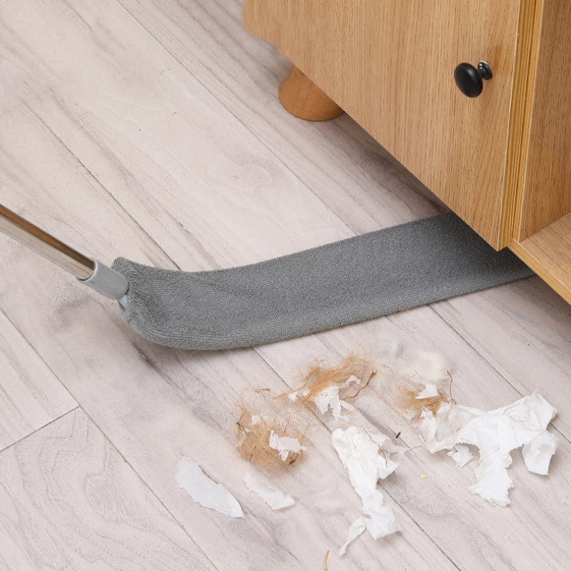 "Dammborste med långt handtag, platt borsthuvud i mikrofiber för effektiv rengöring av höga, svåråtkomliga ytor."