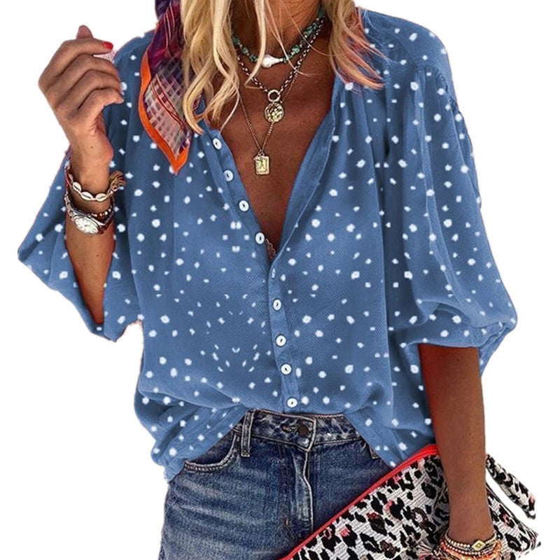 "Dams blus med polka dots, lös passform, prickigt mönster, perfekt för chic vardagsstil och bekvämlighet."