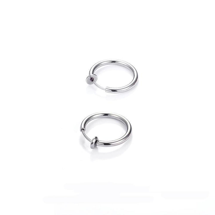 "Damsmycken ringörhängen i guld/silver med infällbar spets, elegant design, olika storlekar för bekväm passform."