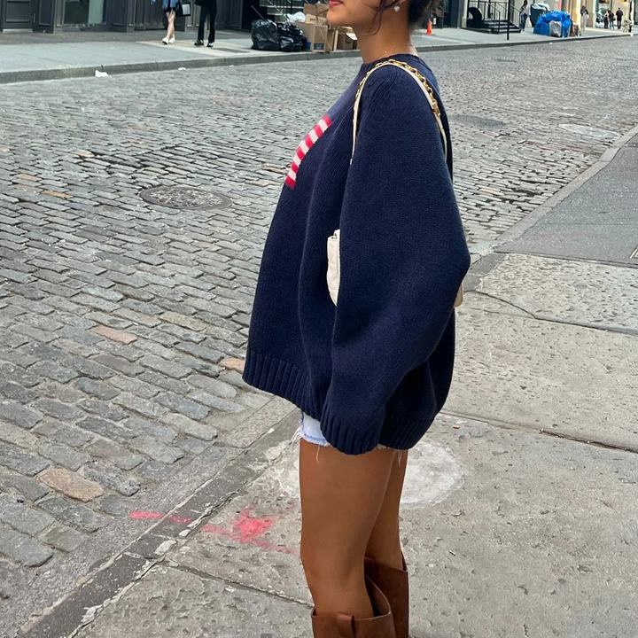 Mjuk streetwear-tröja för damer, patriotisk design med amerikanska flaggan, för höstmode.